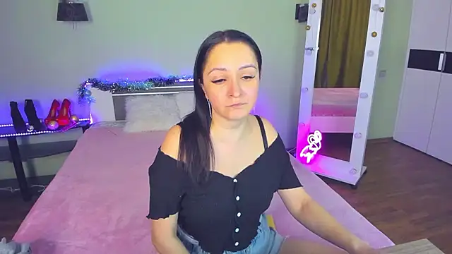 Snapshot of AngellLika chatting on 5, 12, 2024 AngellLika online show from 5, 12, 2024