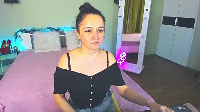 Snapshot of AngellLika chatting on 15, 12, 2024 AngellLika online show from 15, 12, 2024