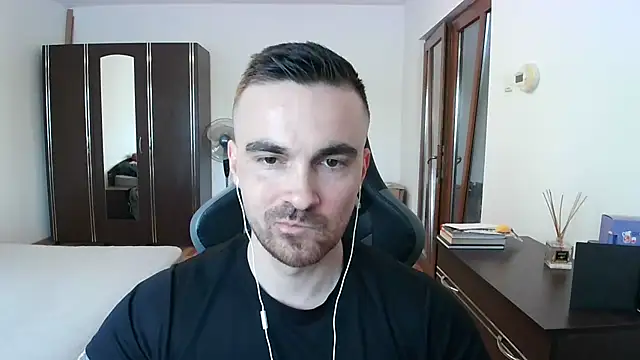 Snapshot of mu5clemania2 chatting on 30, 4, 2026 mu5clemania2 online show from 30, 4, 2026