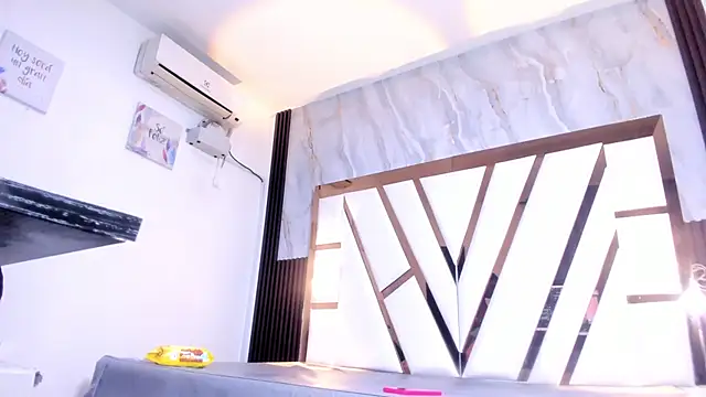 lola hornei online show from 27, 9, 2025