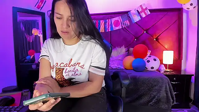 Julietacollins06 online show from 17, 7, 2026