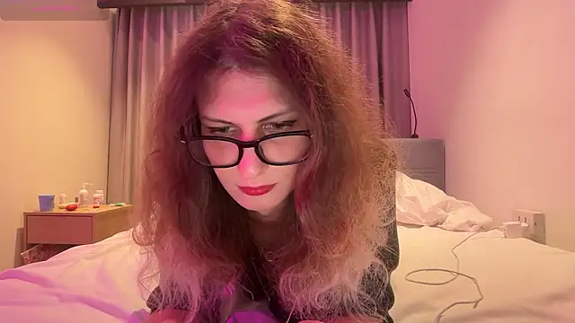 Alice Pinkhead online show from 9, 4, 2026