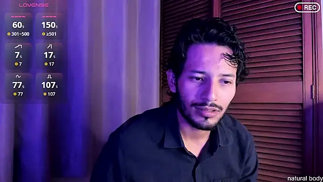 Nicholasrodrii online show from 8, 10, 2025