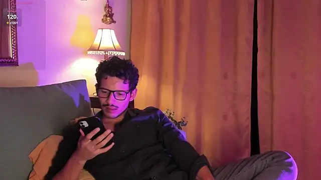 Snapshot of Nicholasrodrii chatting on 9, 4, 2026 Nicholasrodrii online show from 9, 4, 2026