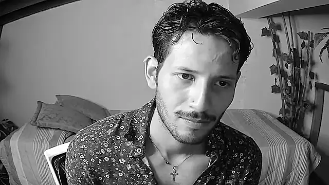 Nicholasrodrii online show from 24, 6, 2026