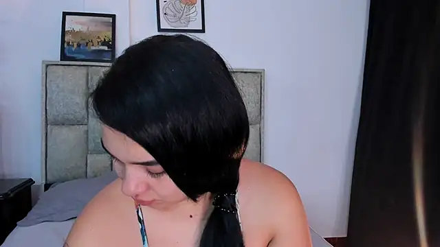 brianaGuzman online show from 11, 4, 2026