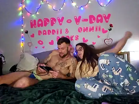 Snapshot of MrandMrsPooks chatting on 15, 2, 2025 MrandMrsPooks online show from 15, 2, 2025