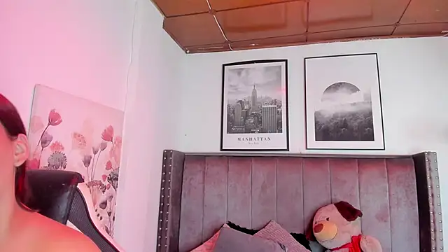 Alaia Cute online show from 20, 11, 2025