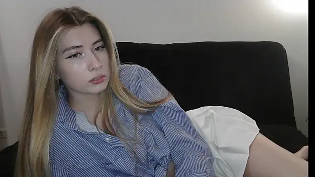 ErikaShyy online show from 4, 3, 2026