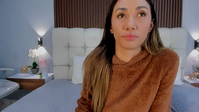Snapshot of Emma23__ chatting on 9, 5, 2026 Emma23 online show from 9, 5, 2026