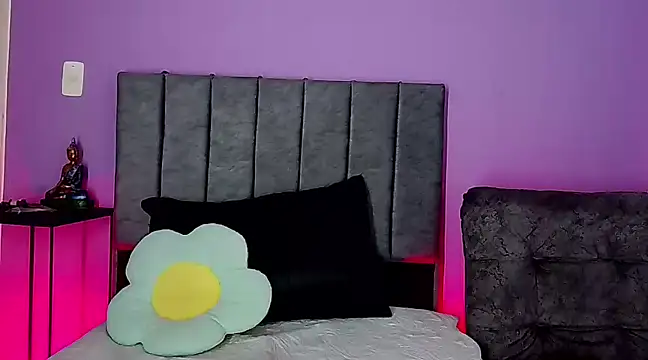 GabrielaMK online show from 9, 3, 2025