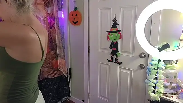 cunty tranny lydia online show from 11, 10, 2025