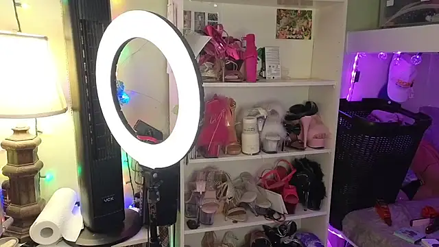 cunty tranny lydia online show from 12, 4, 2026