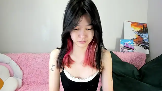 Snapshot of Lola_Peach chatting on 21, 7, 2026 Lola Peach online show from 21, 7, 2026