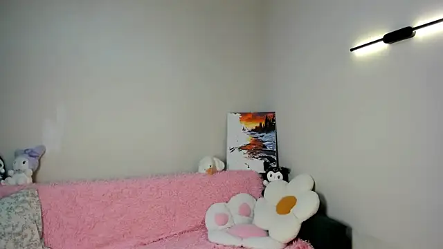Snapshot of Lola_Peach chatting on 24, 7, 2026 Lola Peach online show from 24, 7, 2026