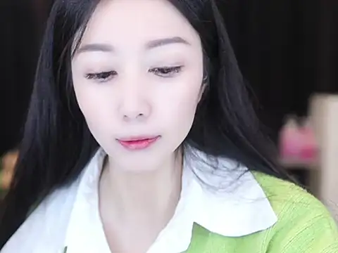 Nuyoah-77 online show from 23, 10, 2025