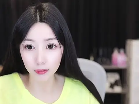 Nuyoah-77 online show from 15, 11, 2025