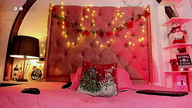 LadyAvalon online show from 19, 12, 2024