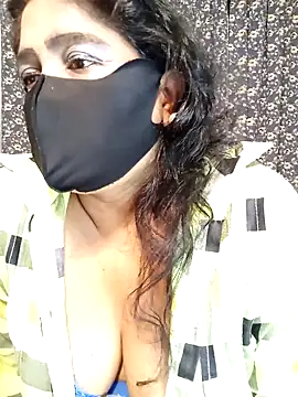 Snapshot of Maya8175 chatting on 29, 10, 2025 Maya8175 online show from 29, 10, 2025