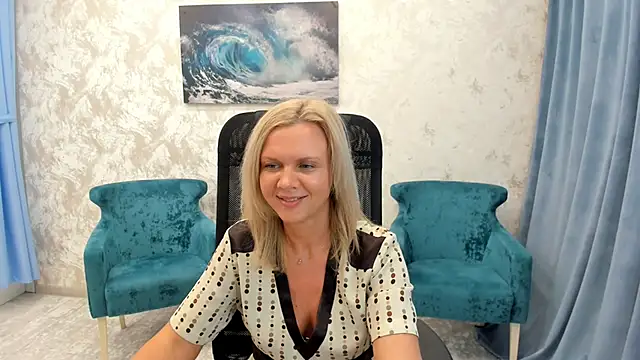 AgathaKlouin online show from 31, 1, 2025