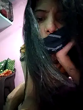 Hotty-Divya online show from 6, 11, 2025