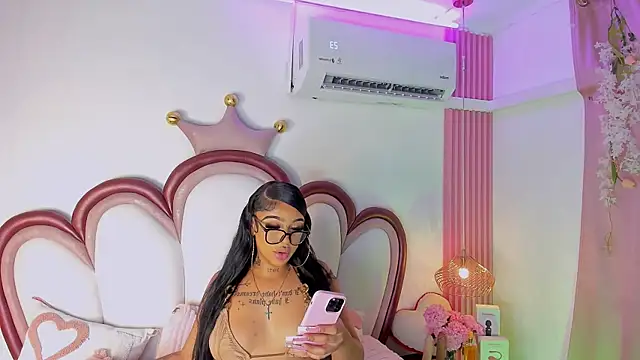 Snapshot of Mia_Jansen chatting on 23, 6, 2026 Mia Jansen online show from 23, 6, 2026