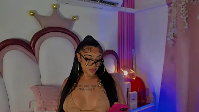 Snapshot of Mia_Jansen chatting on 28, 7, 2026 Mia Jansen online show from 28, 7, 2026