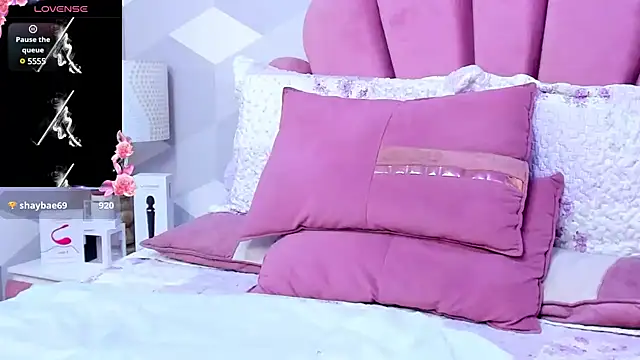 KylieMonnett online show from 22, 1, 2025