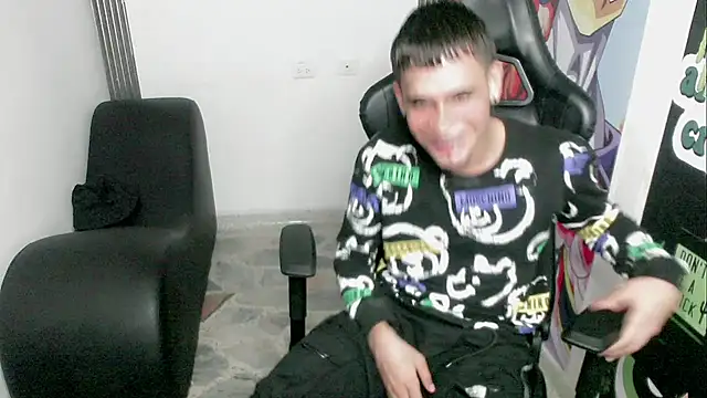 Snapshot of zacariasss_ chatting on 30, 12, 2024 zacariasss online show from 30, 12, 2024