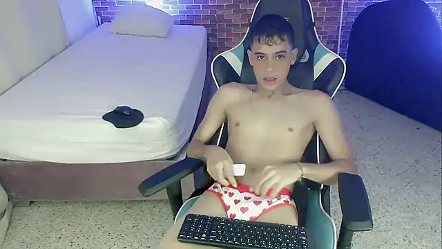 Snapshot of zacariasss_ chatting on 13, 9, 2025 zacariasss online show from 13, 9, 2025