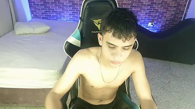 Snapshot of zacariasss_ chatting on 25, 9, 2025 zacariasss online show from 25, 9, 2025