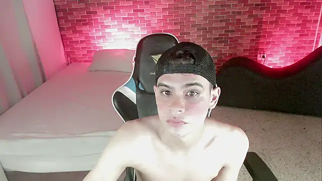 Snapshot of zacariasss_ chatting on 1, 10, 2025 zacariasss online show from 1, 10, 2025