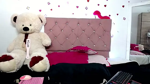 Snapshot of Riossvale chatting on 8, 1, 2025 Riossvale online show from 8, 1, 2025