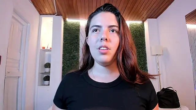 Snapshot of Lyssa_Muller chatting on 23, 10, 2025 Lyssa Muller online show from 23, 10, 2025