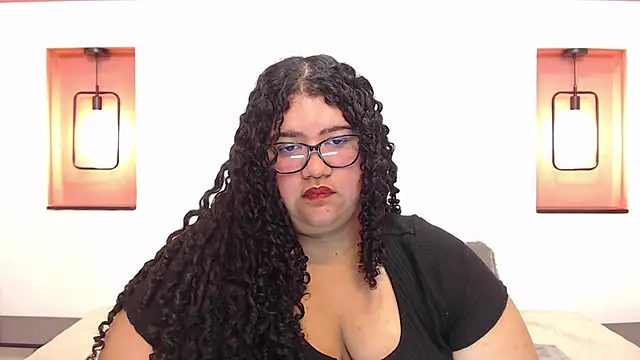 Snapshot of Miley_Collins chatting on 27, 12, 2024 Miley Collins online show from 27, 12, 2024