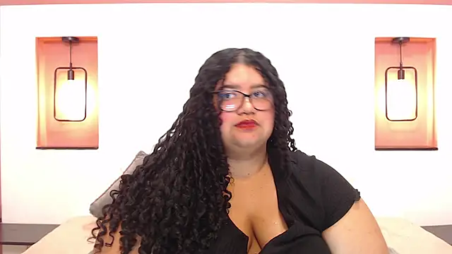 Snapshot of Miley_Collins chatting on 28, 12, 2024 Miley Collins online show from 28, 12, 2024