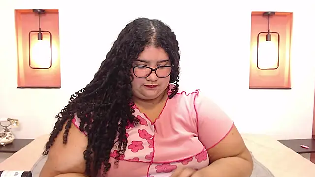 Snapshot of Miley_Collins chatting on 28, 12, 2024 Miley Collins online show from 28, 12, 2024