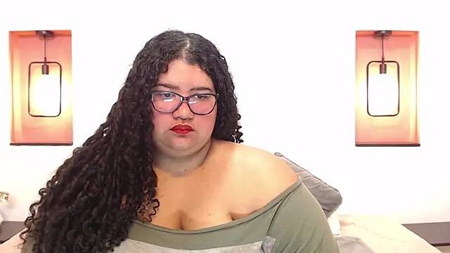 Snapshot of Miley_Collins chatting on 29, 12, 2024 Miley Collins online show from 29, 12, 2024