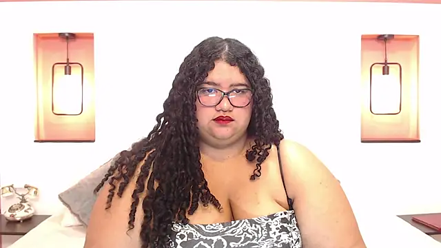 Snapshot of Miley_Collins chatting on 14, 1, 2025 Miley Collins online show from 14, 1, 2025