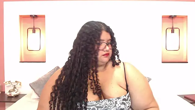 Snapshot of Miley_Collins chatting on 14, 1, 2025 Miley Collins online show from 14, 1, 2025