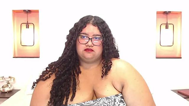 Snapshot of Miley_Collins chatting on 15, 1, 2025 Miley Collins online show from 15, 1, 2025