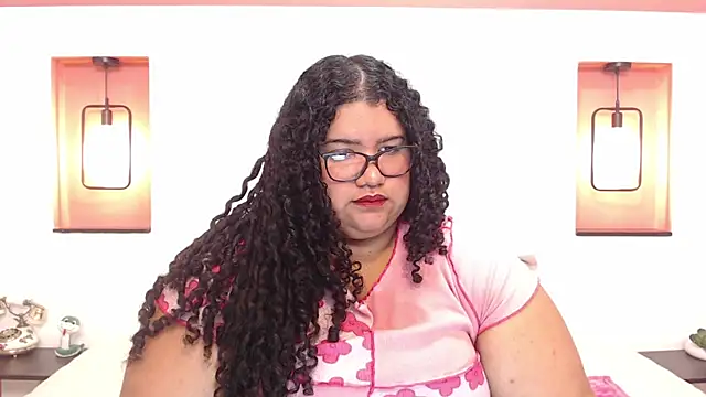 Snapshot of Miley_Collins chatting on 17, 2, 2025 Miley Collins online show from 17, 2, 2025