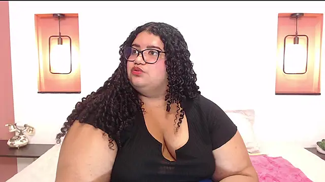 Snapshot of Miley_Collins chatting on 1, 3, 2025 Miley Collins online show from 1, 3, 2025