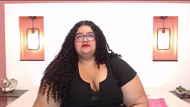 Snapshot of Miley_Collins chatting on 7, 3, 2025 Miley Collins online show from 7, 3, 2025