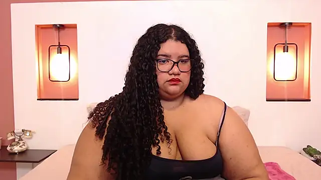 Snapshot of Miley_Collins chatting on 17, 3, 2025 Miley Collins online show from 17, 3, 2025