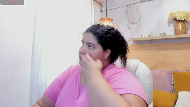 Snapshot of Miley_Collins chatting on 30, 10, 2025 Miley Collins online show from 30, 10, 2025