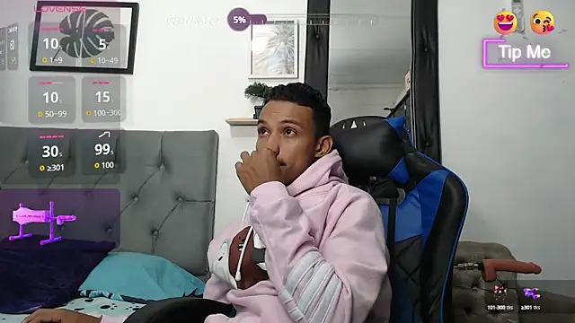 Snapshot of Ryan_Vergon chatting on 11, 10, 2025 Ryan Vergon online show from 11, 10, 2025