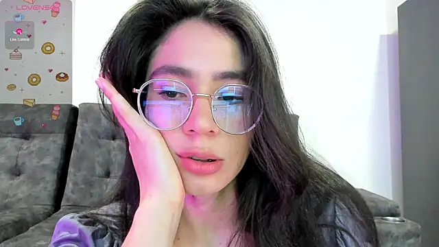 emmadiaz1 online show from 30, 1, 2025