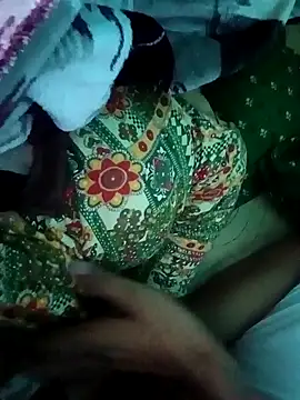 Lustyful Couple online show from 27, 10, 2025