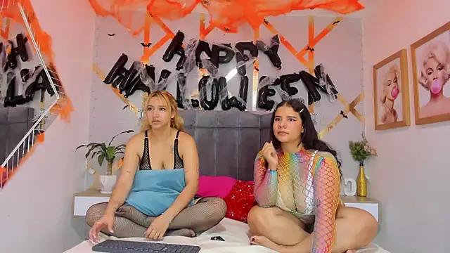 Caroliine Torres online show from 23, 10, 2025